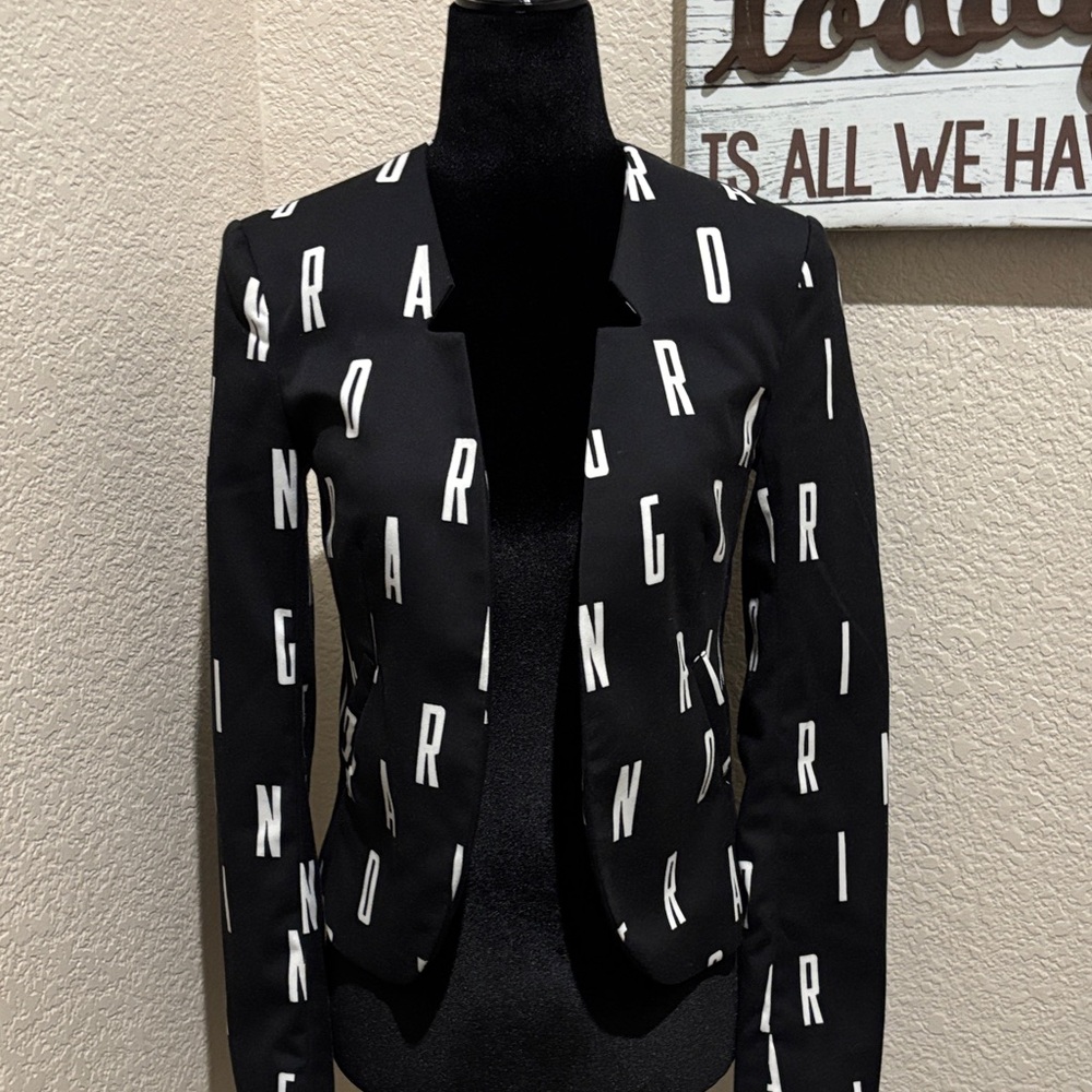 H&M Black and White Graphic Blazer